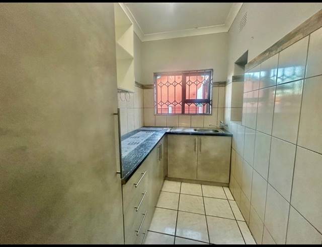 3 BEDROOM HOUSE FOR SALE IN VANDERBIJLPARK CE 1